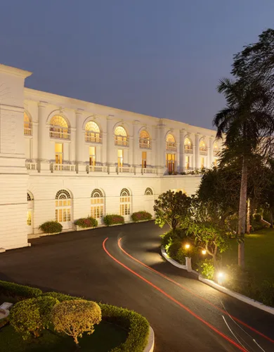 Beautiful Escort Service Hotel Ibis 